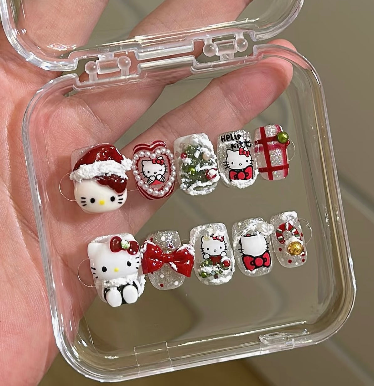 Festive Hello Kitty Christmas Nail Set