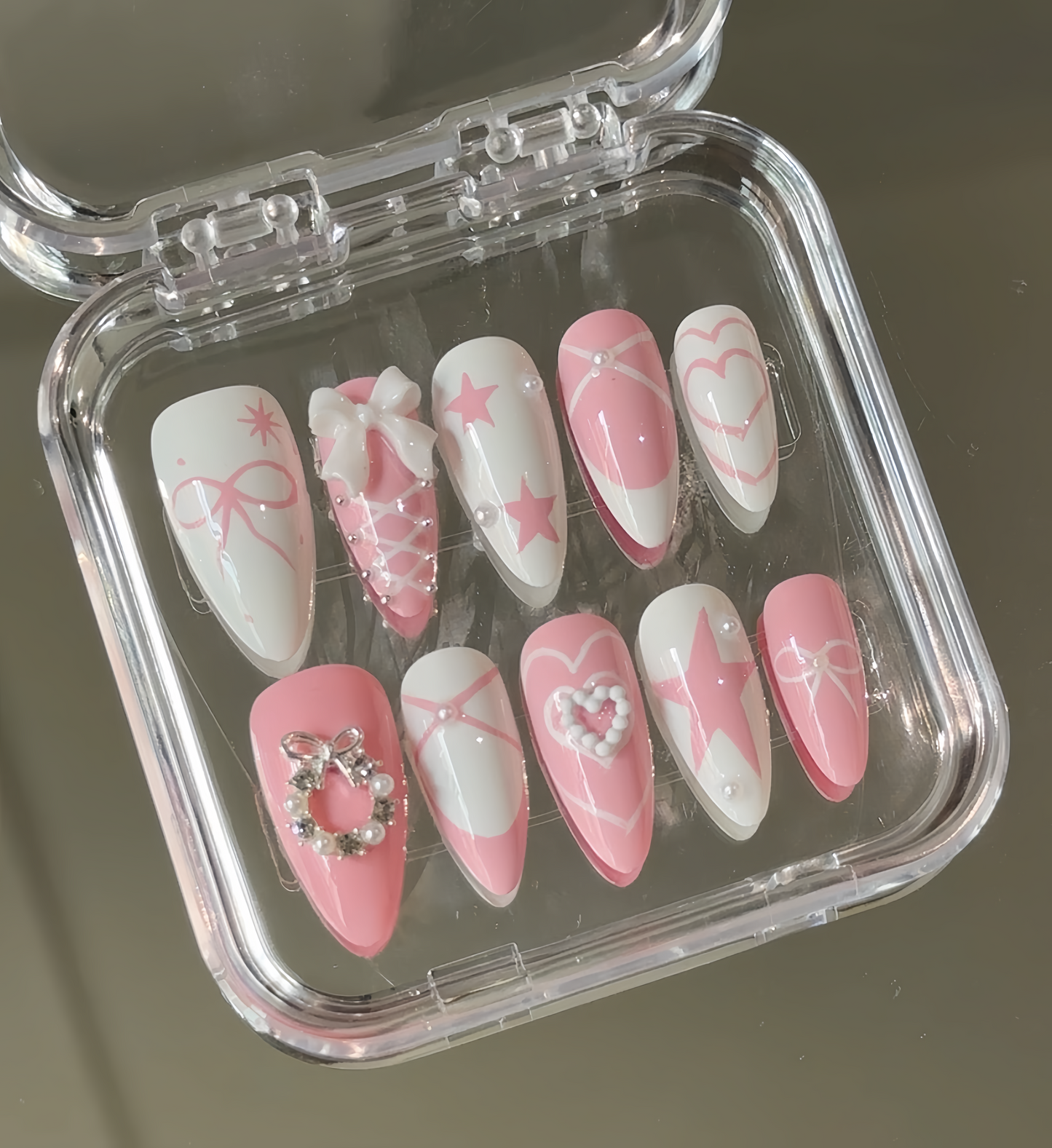 Pink stars 💫 nails