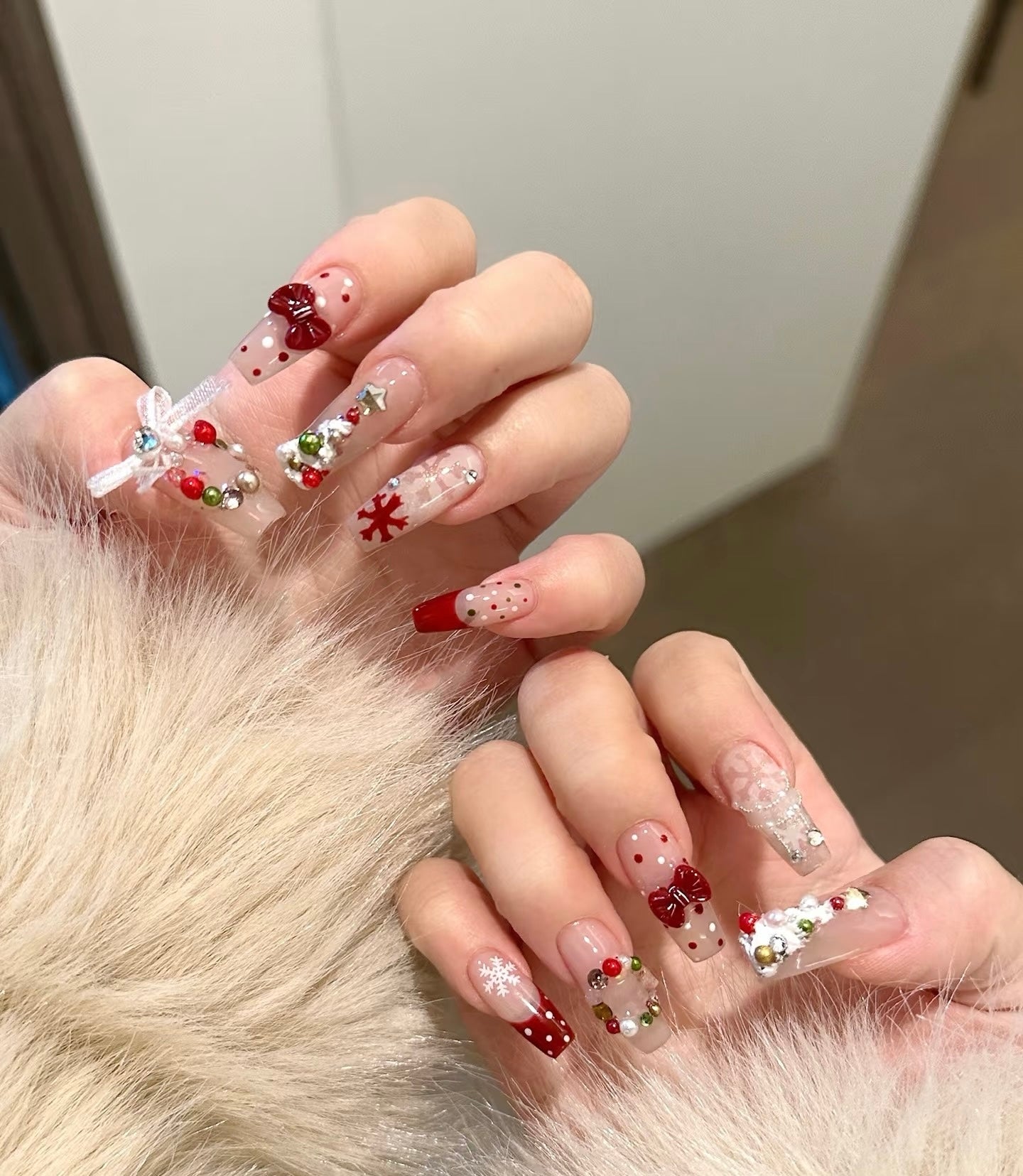 Festive Holiday Nail Art - Perfect for the Season!