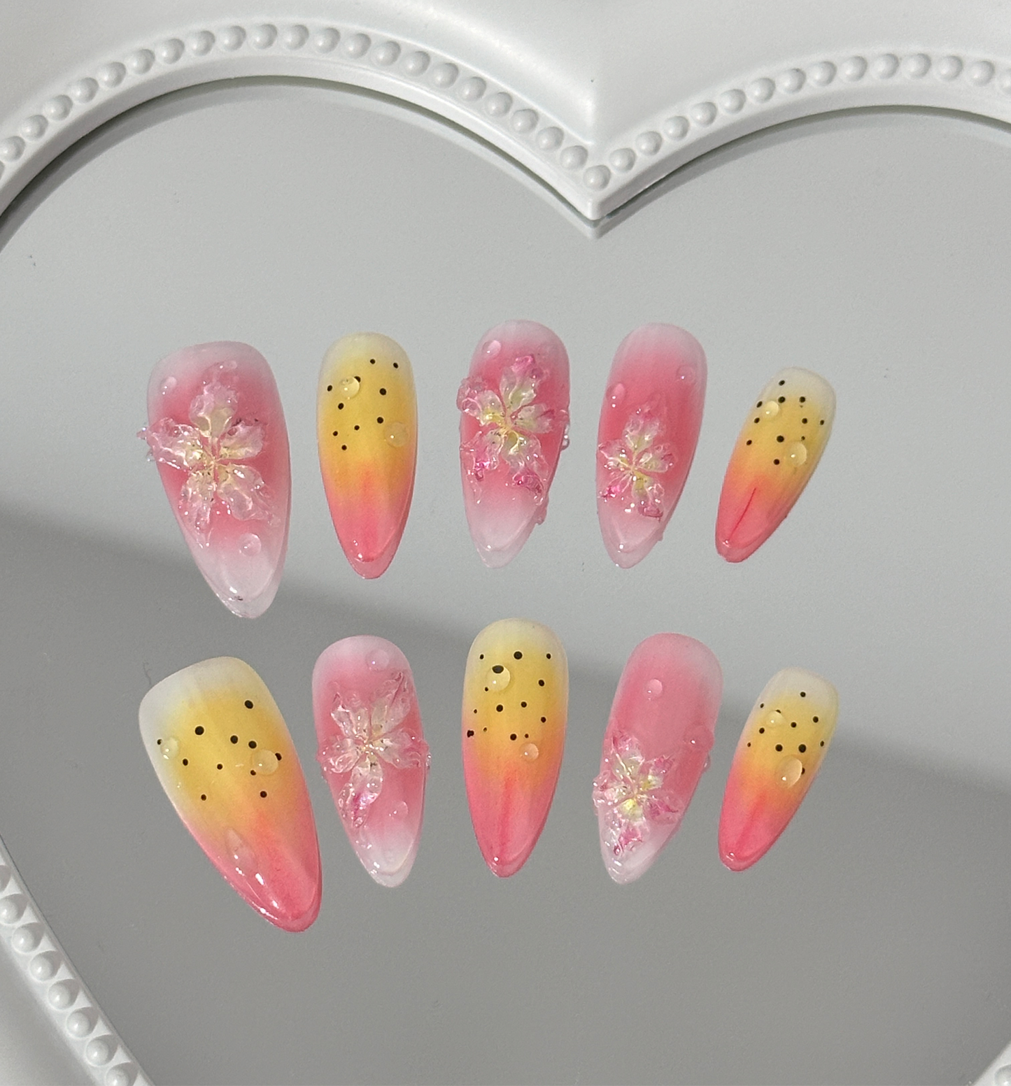 Elegant Gradient Floral Nail🌸