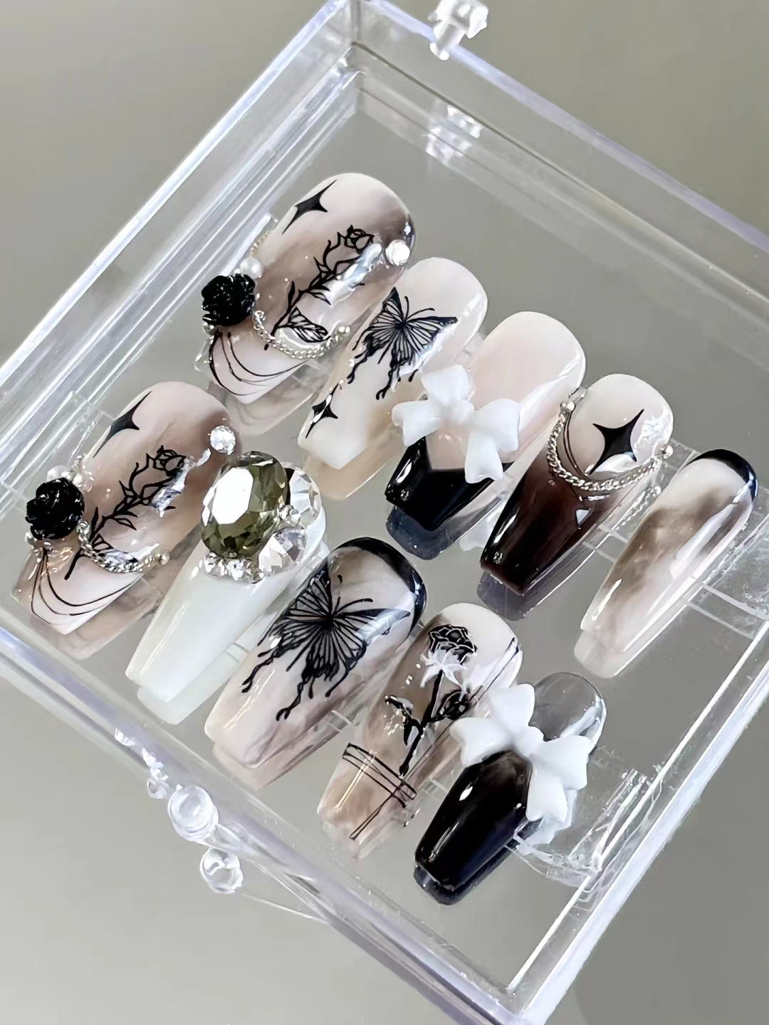 Wearing pure handmade customized black French pearl bow, finished nail plate, nail enhancement tool, sweet niche