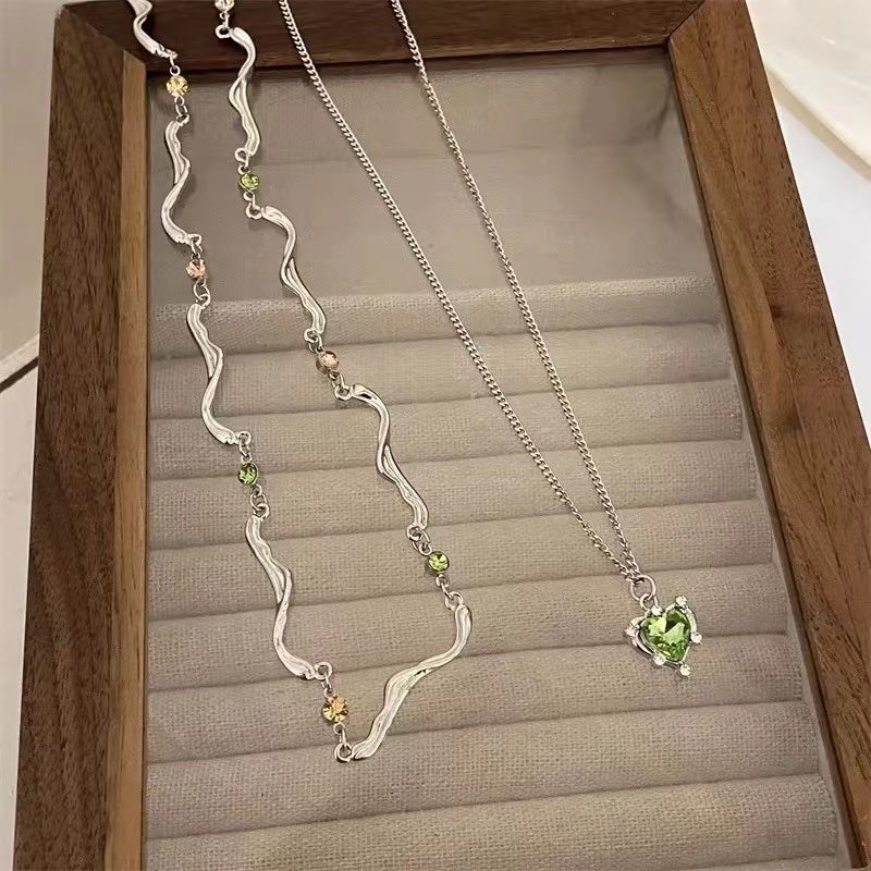 Heartbreaking Summer~Sweet Cool Green Love Necklace for Women in Summer with High Grade Design Sense, Small Crowd Neckchain and Clavicle Chain