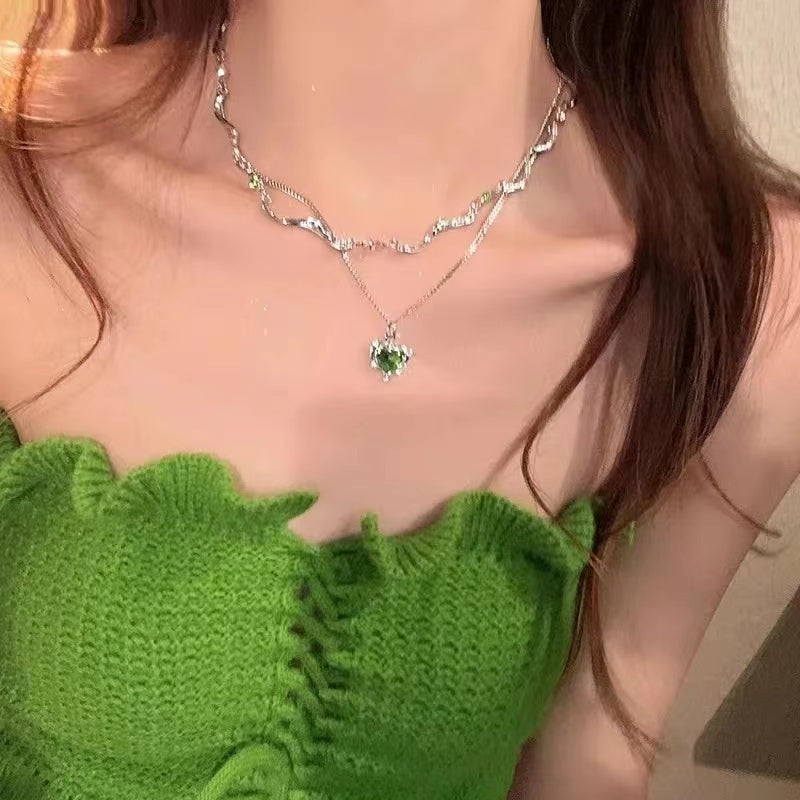 Heartbreaking Summer~Sweet Cool Green Love Necklace for Women in Summer with High Grade Design Sense, Small Crowd Neckchain and Clavicle Chain