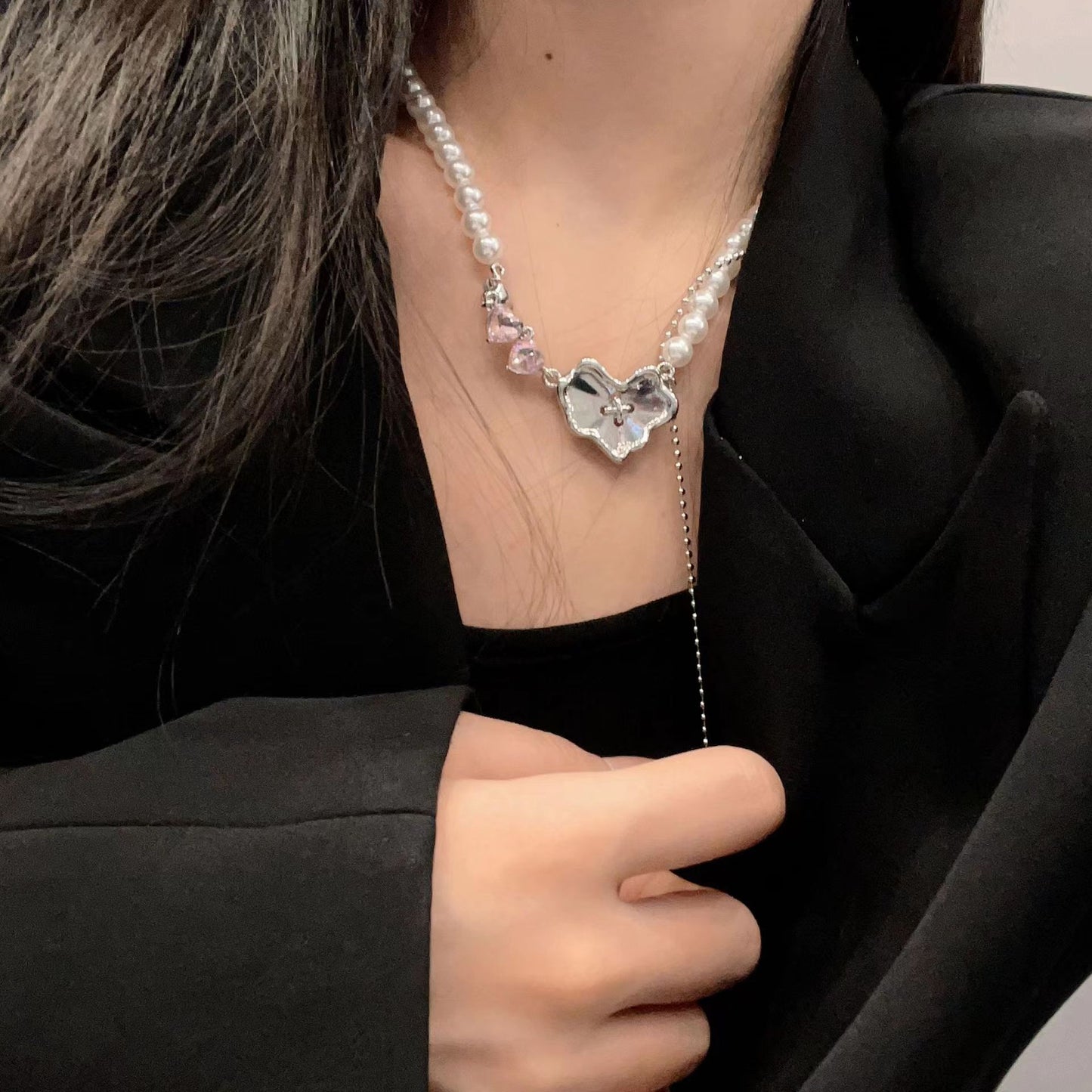 Original Pearl Heart Splice Necklace for Women Summer Sweet Cool Style Neckchain Accessories Light Luxury, Small and Popular Design, High Grade Lock