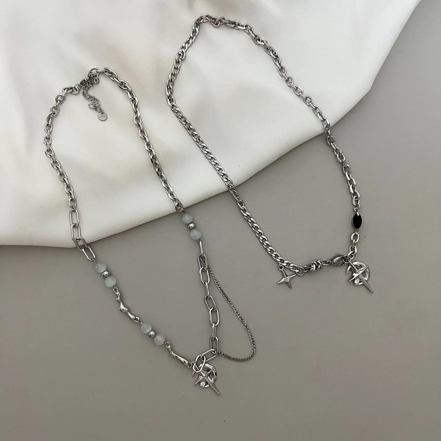 Necklace for men and women with trendy niche design, high-end men's trendy brand, simple and neutral couple, star and moon diamond pendant necklace