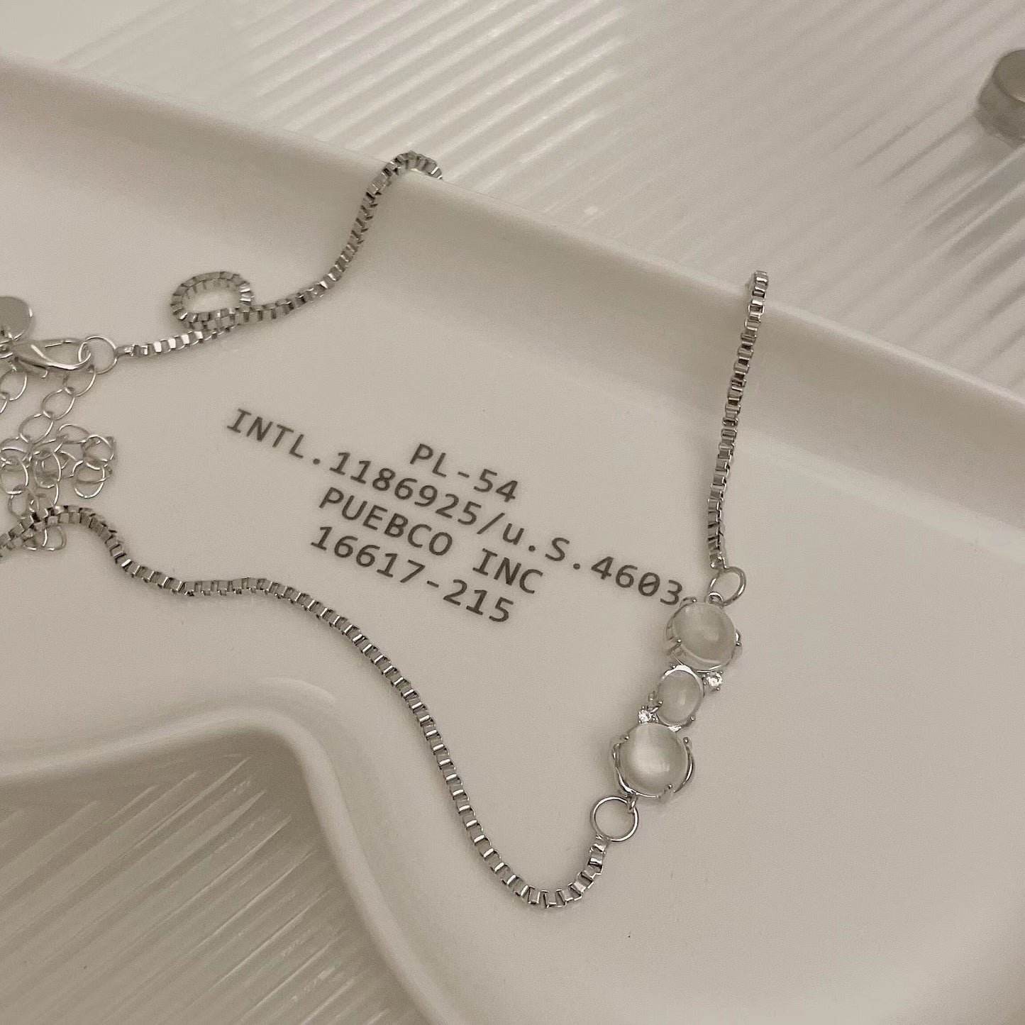 Simple and personalized design, transparent bead necklace, fashionable and fashionable double layer clavicle chain, bracelet, earring set