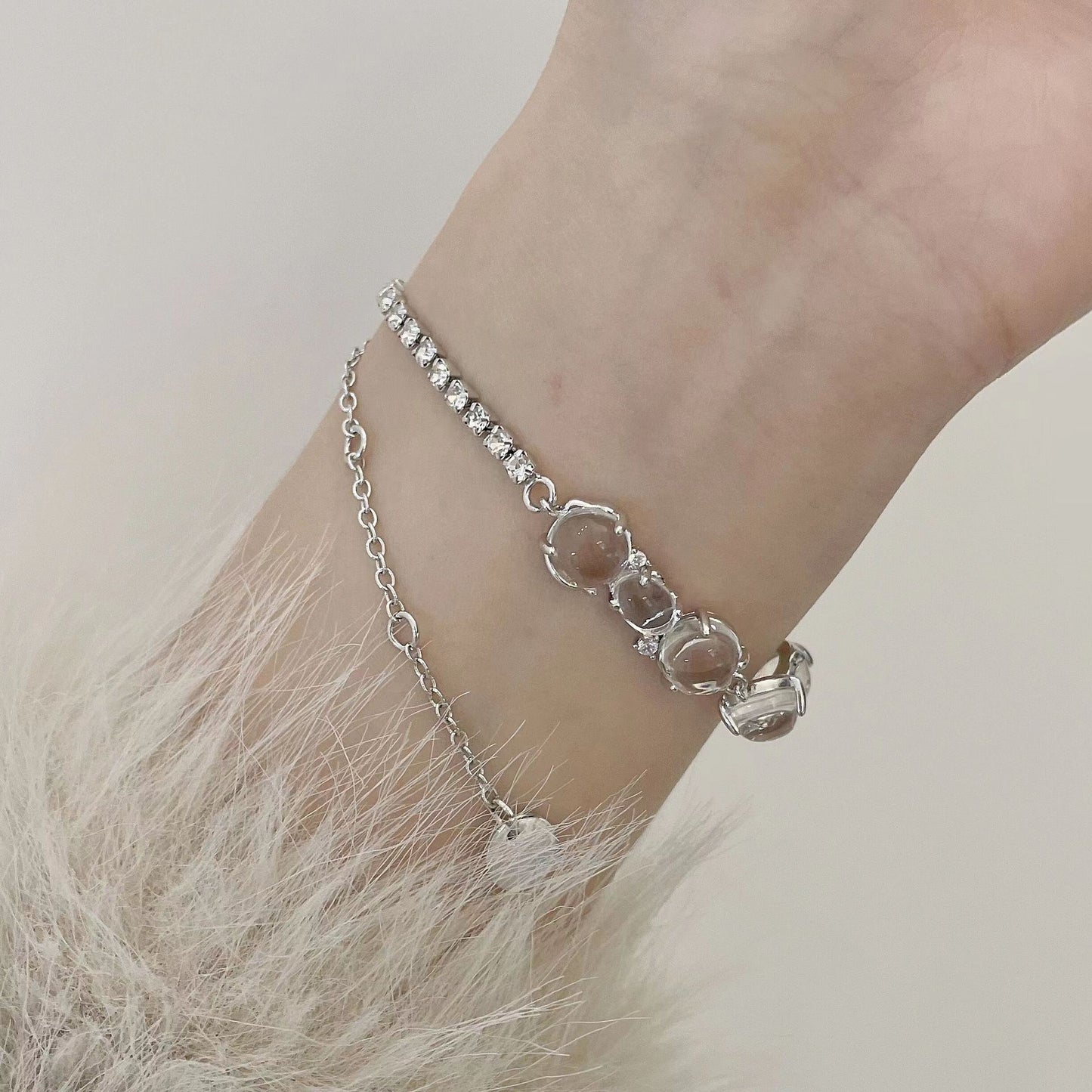 Simple and personalized design, transparent bead necklace, fashionable and fashionable double layer clavicle chain, bracelet, earring set