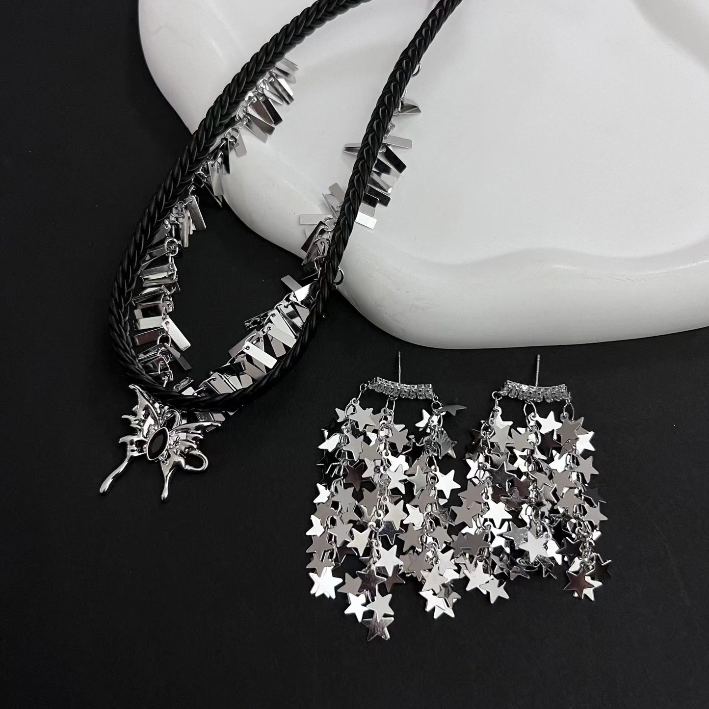 Butterfly glitter necklace, female dark collarbone chain, multi-layer neck chain, European and American niche Gothic trendy cool earrings