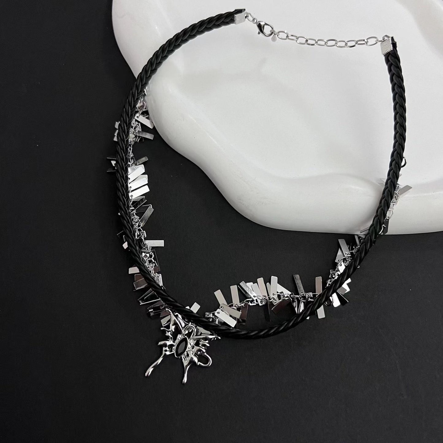 Butterfly glitter necklace, female dark collarbone chain, multi-layer neck chain, European and American niche Gothic trendy cool earrings