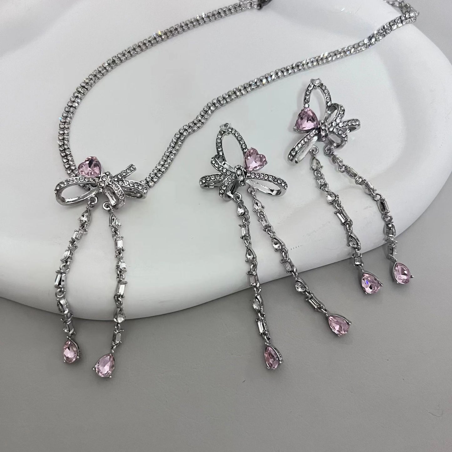 Sweet and Cool Spicy Girl Black Bow Earrings Pink Diamond Love Pearl Necklace Collar Chain Earnail Set Barbie Sweet