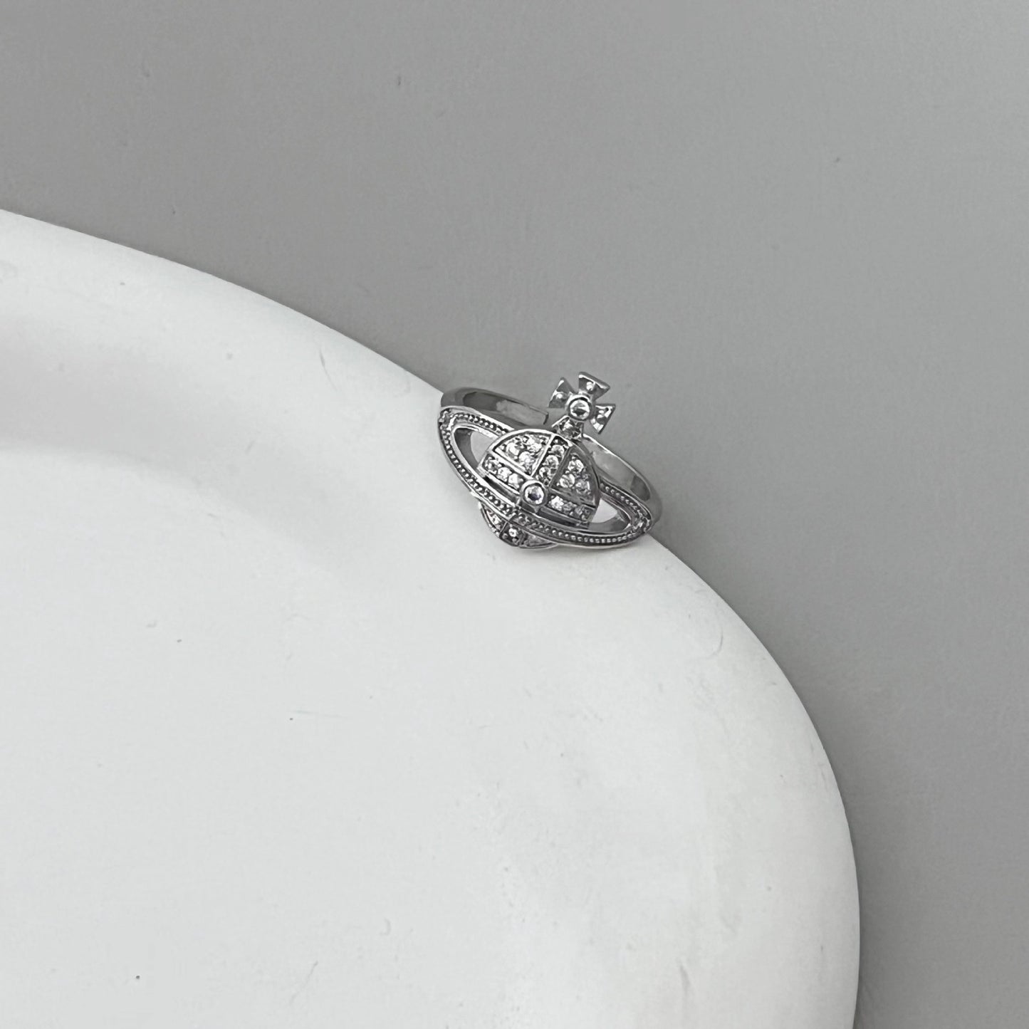 A niche design with gemstone inlaid rings for women with a high-end feel, irregular geometric index finger ring recommended by bloggers