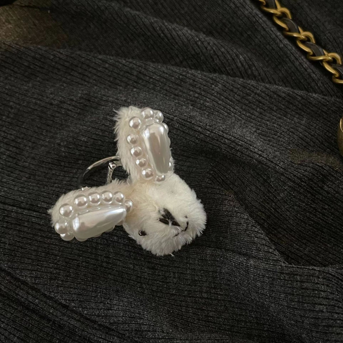 New furry and cute rabbit pearl ring, niche design, high-end sweet and cool accessories, cute ins ring