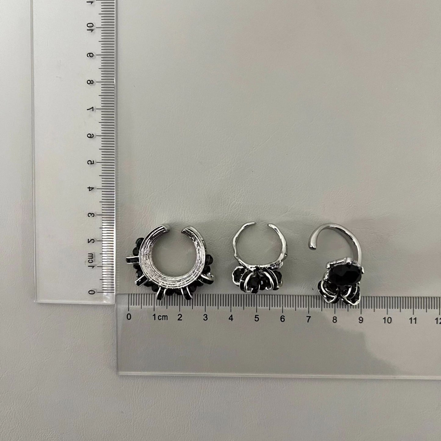 Original Black Poison Black Stone Ring with Small Design, Sweet and Cool Style, Simple and Advanced Sense, Personalized Ring for Male and Female Lovers