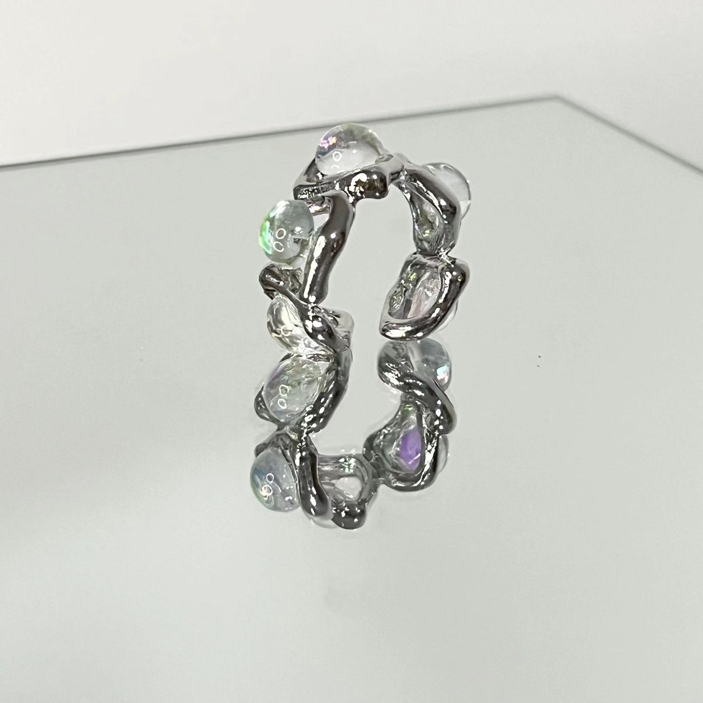 Homemade retro French luminous stone small ring designed by female minority for fashionable and exquisite temperament index finger ring