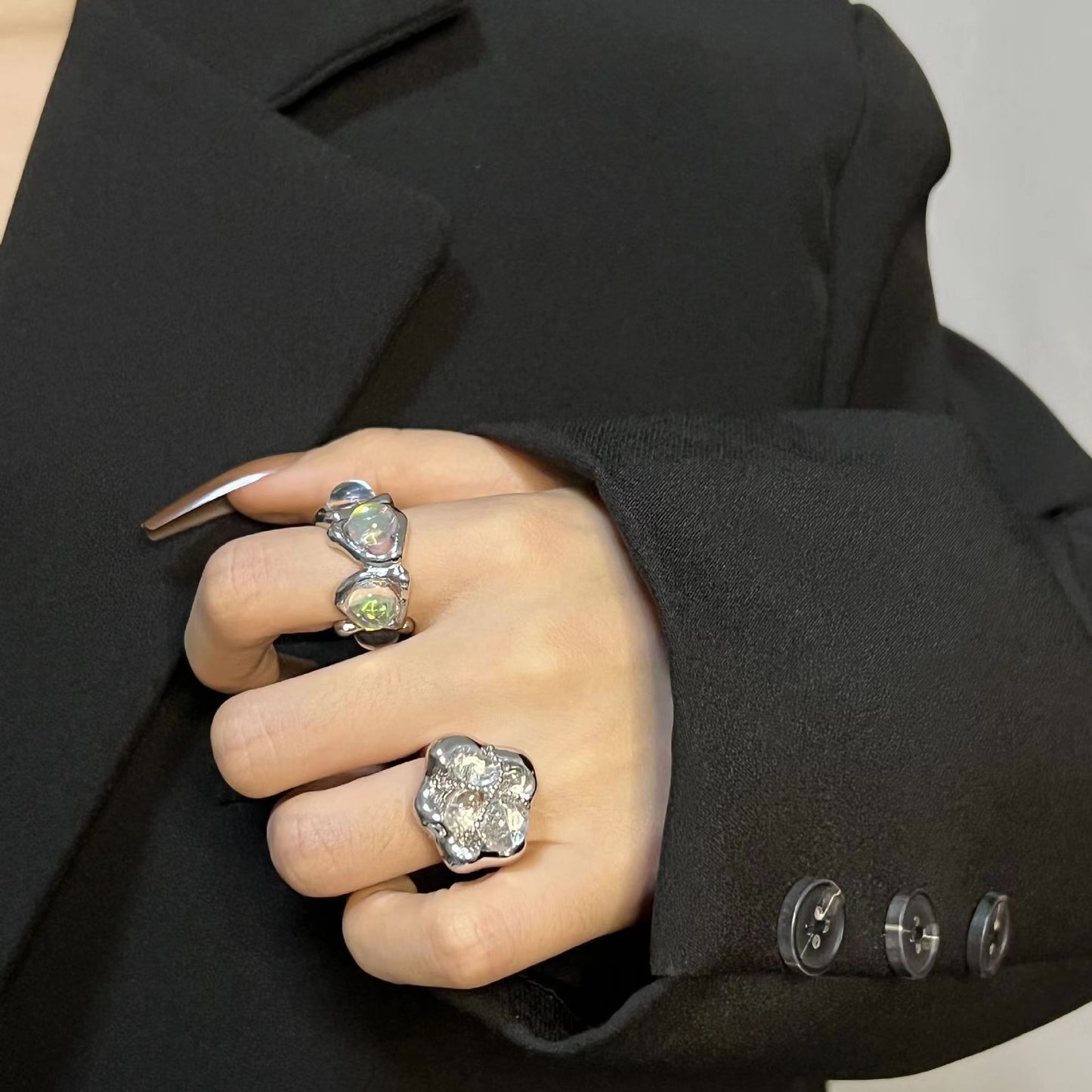 Homemade retro French luminous stone small ring designed by female minority for fashionable and exquisite temperament index finger ring