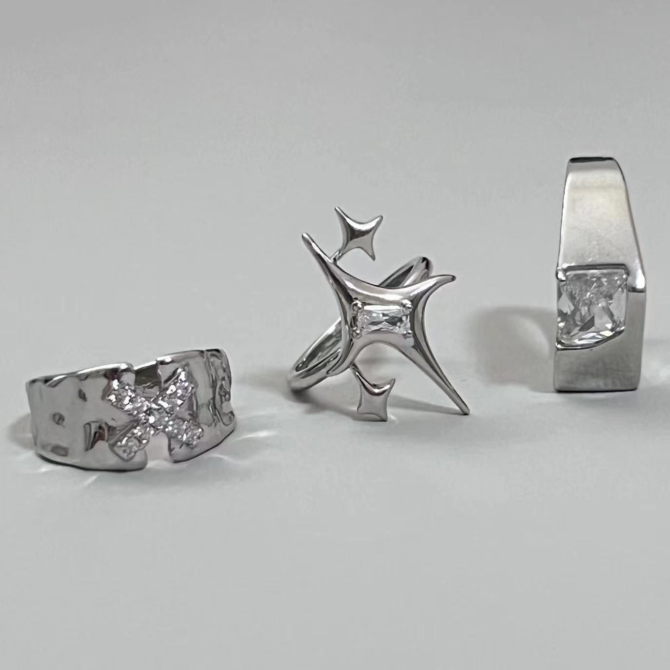 Small Star Couple Ring Korean Edition INS Design Sense Letter X Inlaid Zircon Texture Ring for Men's Fashion Personality Hand