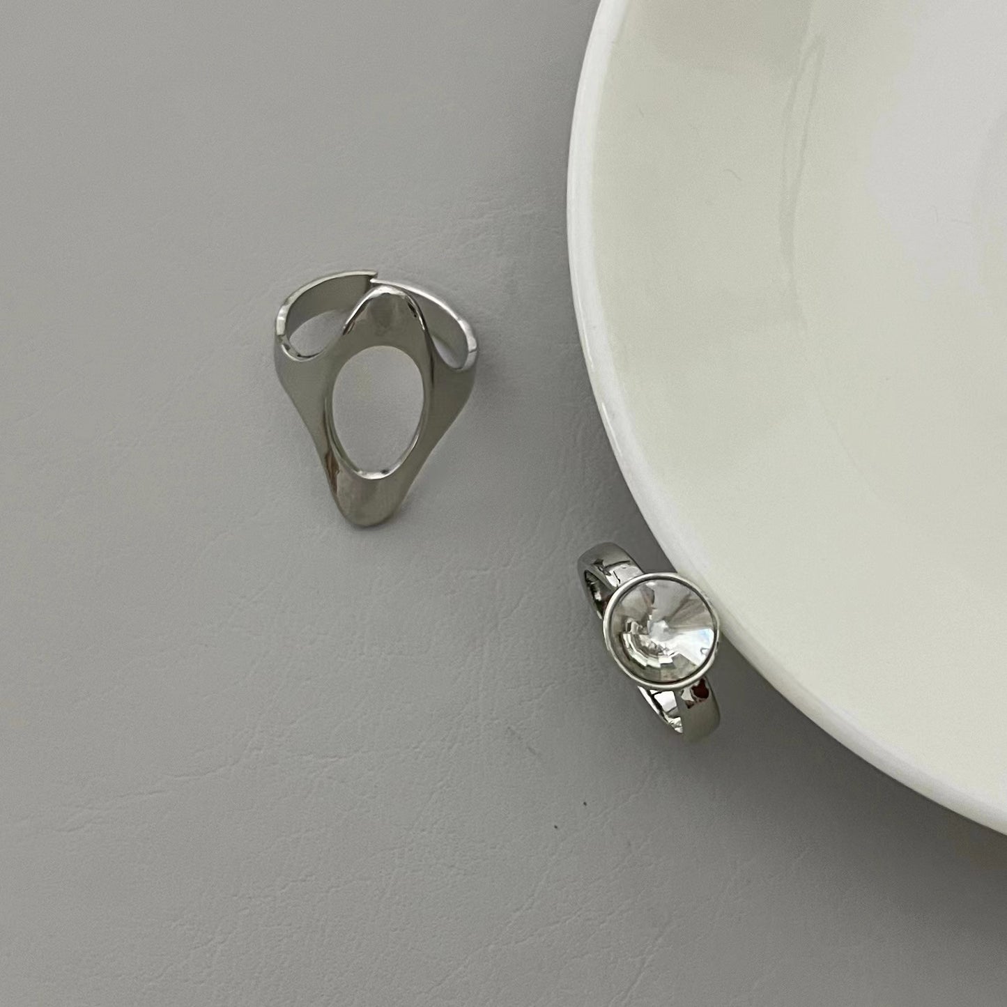 Mechanical Style Simple Fashion Punk Hollow Metal Ring Versatile Small Couple Ring Men and Women's Four Piece Set