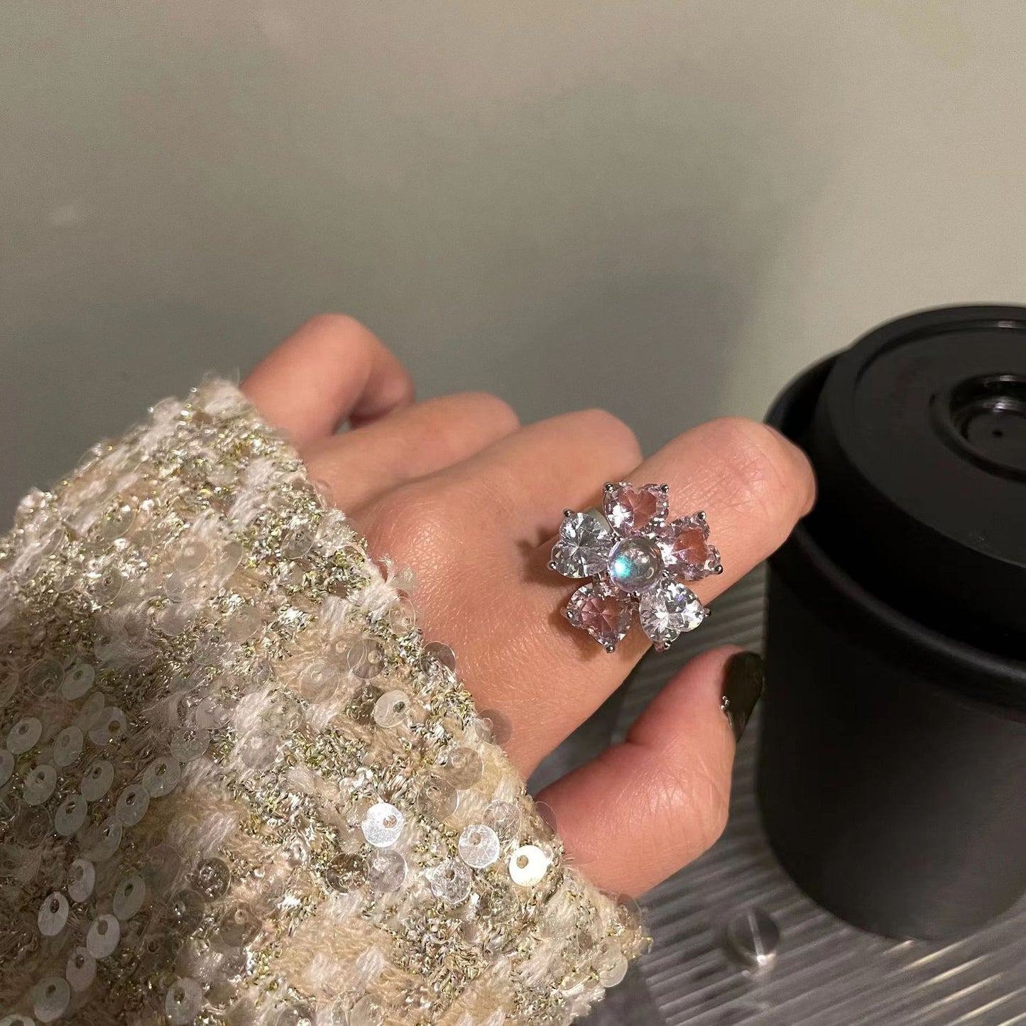Flowers in Dreams Knock Immortal Qi, Small Flowers, Butterfly, Fireworks, Fragmented Ring Ornaments, Female Hand Jewelry, Ring Water Diamond, Sparkling Opening