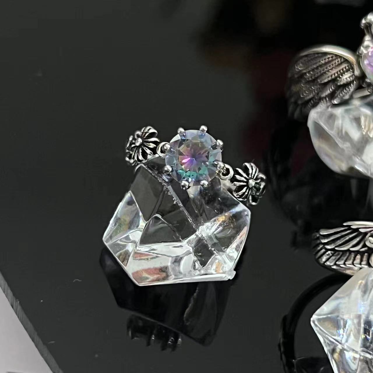Heavy Industry Cross Iris Combination Ring for Women's Design: A Small Group Retro Cool Style Index Finger Ring