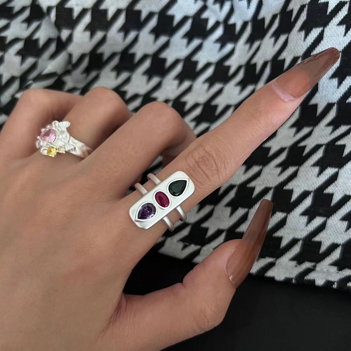 Little Red Book Same Vine Lily of the Rings Small Design Temperament Food Ring Female Fashion Trend Simple Forest Ring