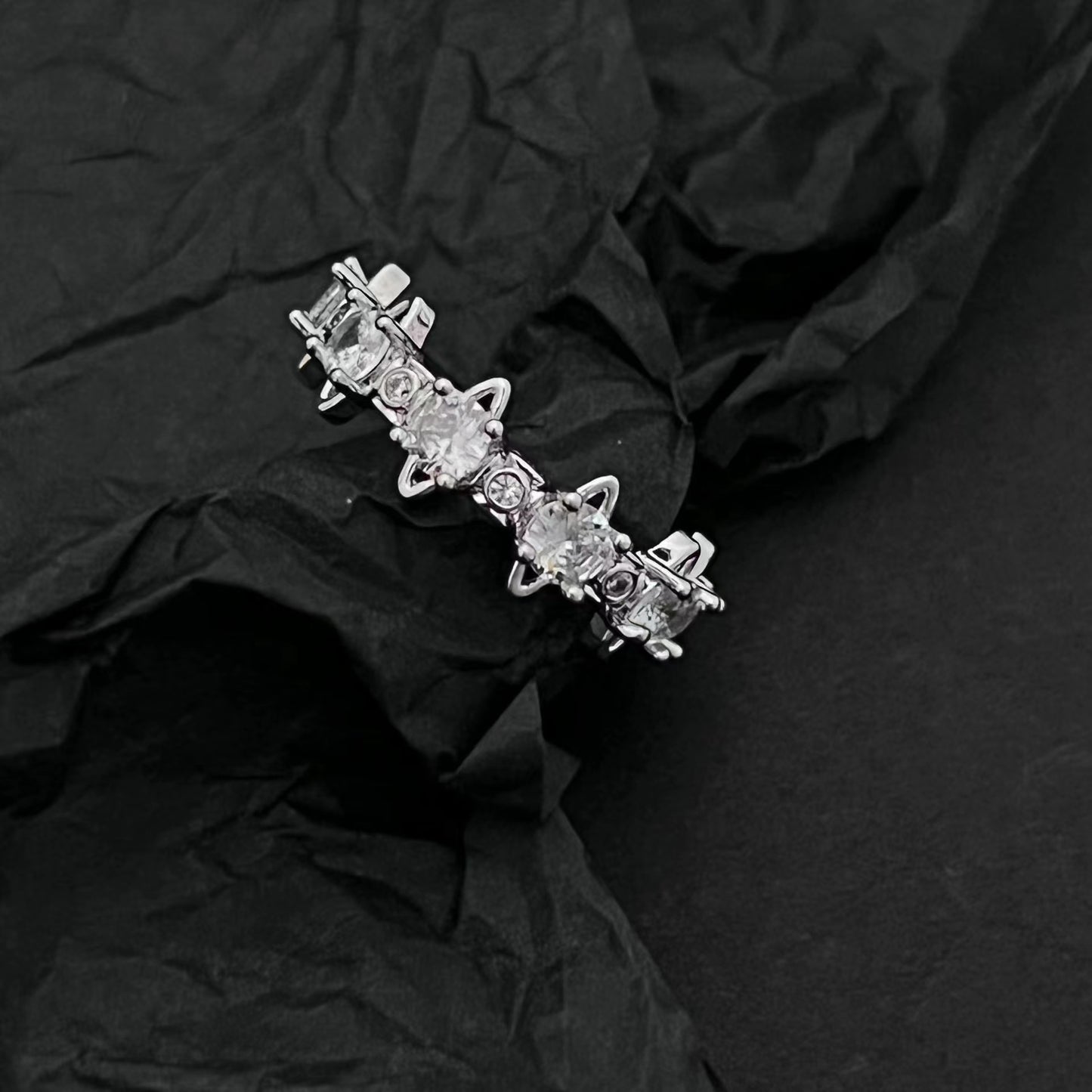 Cross ring, European and American niche design, three-dimensional Saturn minimalist temperament ring, Saturn full diamond ring