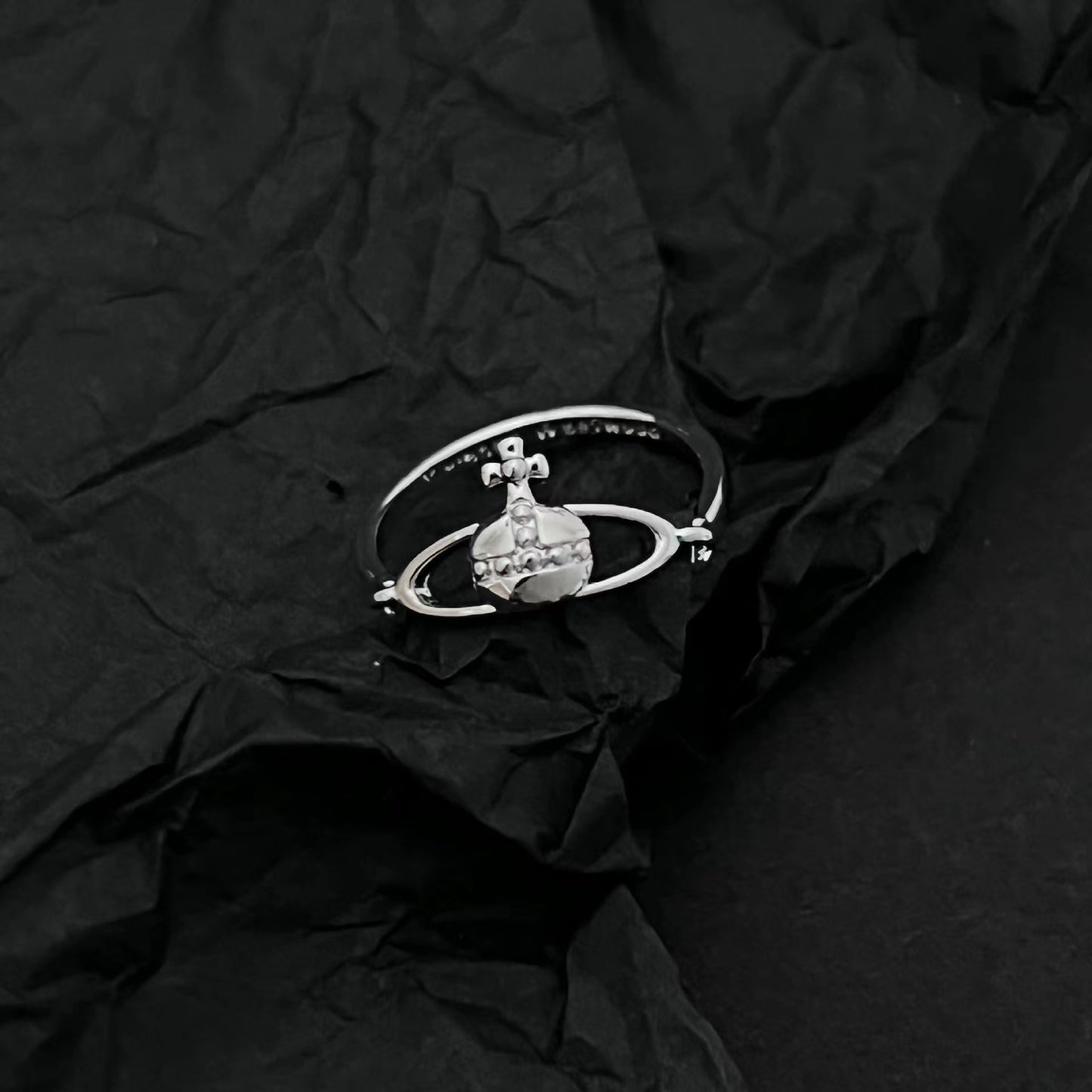 Cross ring, European and American niche design, three-dimensional Saturn minimalist temperament ring, Saturn full diamond ring