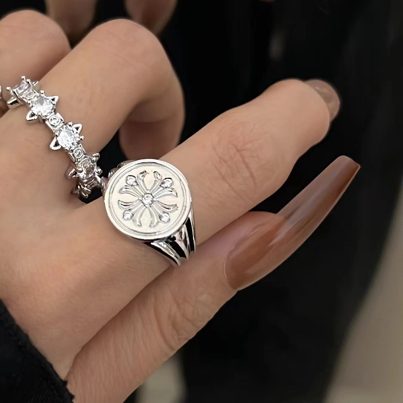 Cross ring, European and American niche design, three-dimensional Saturn minimalist temperament ring, Saturn full diamond ring