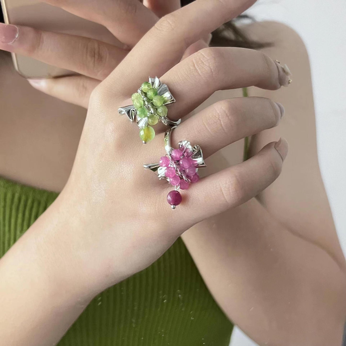Small group design fireworks exploding bead ring ins green tourmaline bead original high-end feeling pleated ring