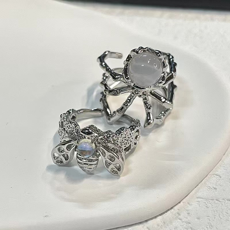 Spider Dark Punk Ring ins niche design, high-end sense, bee personality, moonlight stone, cool and adjustable wind
