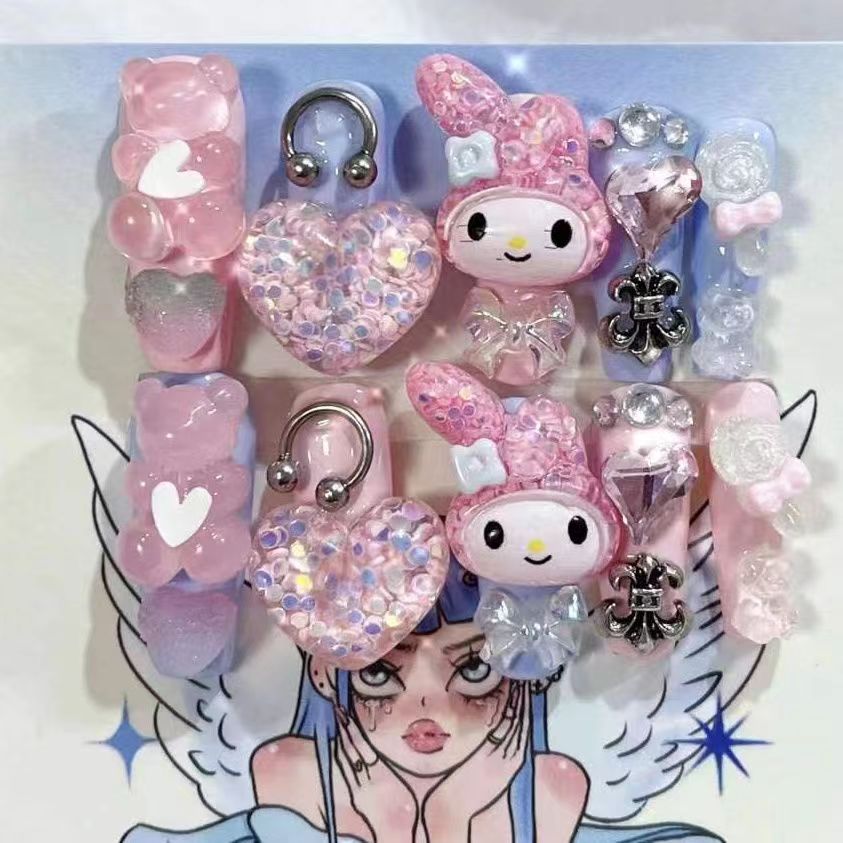 A Sweet Hug Bear Spicy Girl Wears Nail Wearing Handmade Manicure Wearing Nail Wearing