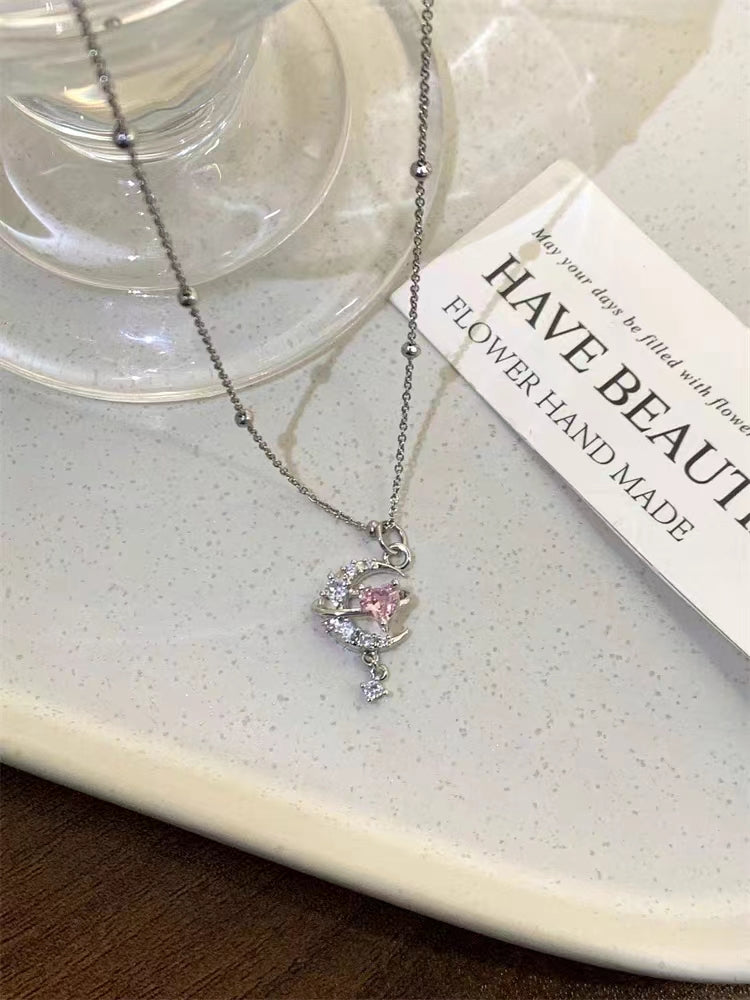 Moon God Comes, Love Surrounds Zircon Pendant Necklace, Feminine Luxury, Small and Popular Design, Sweet Accessories