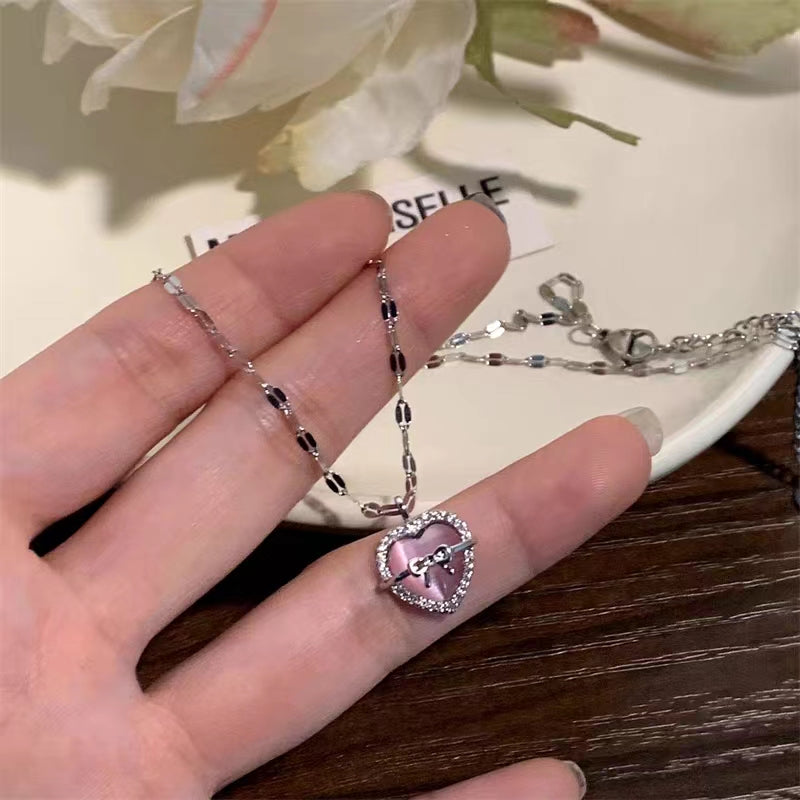Pink Love Pulling Double Layer Necklace for Women, Light Luxury, Small and Popular, Advanced Design and Accessories, Popular on the Internet, Summer Edition