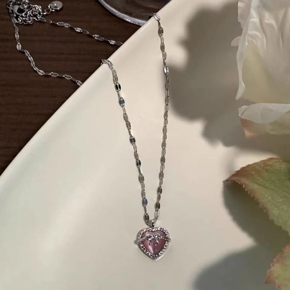 Pink Love Pulling Double Layer Necklace for Women, Light Luxury, Small and Popular, Advanced Design and Accessories, Popular on the Internet, Summer Edition