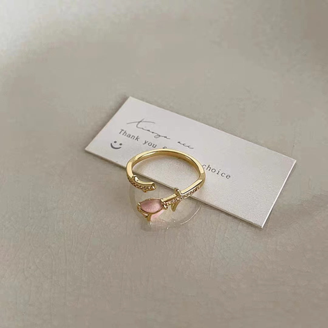 French retro butterfly ring for women, luxurious and niche design, high-end and exquisite flower versatile index finger ring
