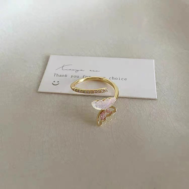 French retro butterfly ring for women, luxurious and niche design, high-end and exquisite flower versatile index finger ring