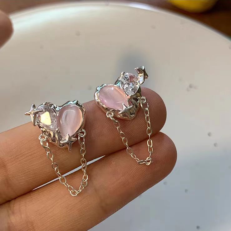 Sweet and Cool Pink Love Zircon Earrings, Feminine Style Tassel Earrings, Junior Design, High Sense 2023 New Earrings