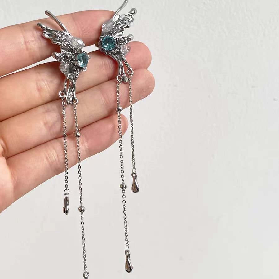 No need for ear holes, ear bones, elf ears, asymmetric butterfly blue zircon handcrafted design, niche design, long and slim tassels
