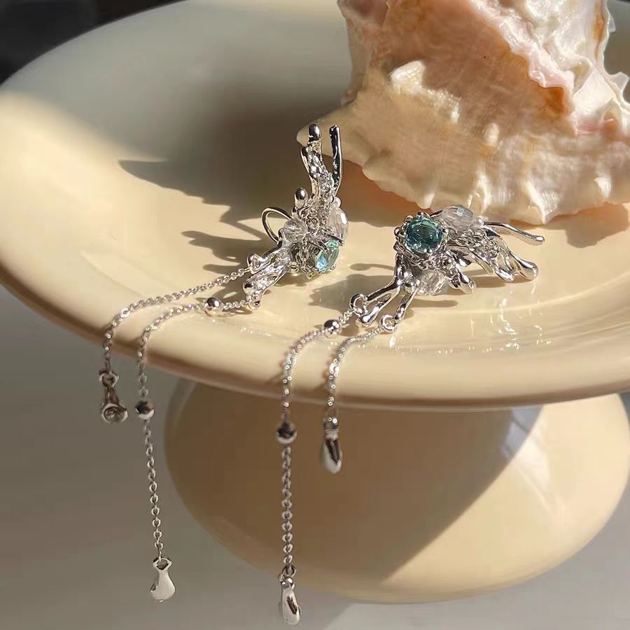 No need for ear holes, ear bones, elf ears, asymmetric butterfly blue zircon handcrafted design, niche design, long and slim tassels