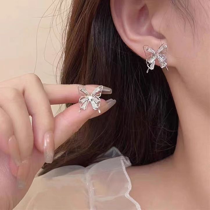 Super Immortal Zircon Hollow Butterfly Ear Clips with No Ear Holes for Women's Advanced Sense 2023 New Light Luxury Temperament Net Red Earrings