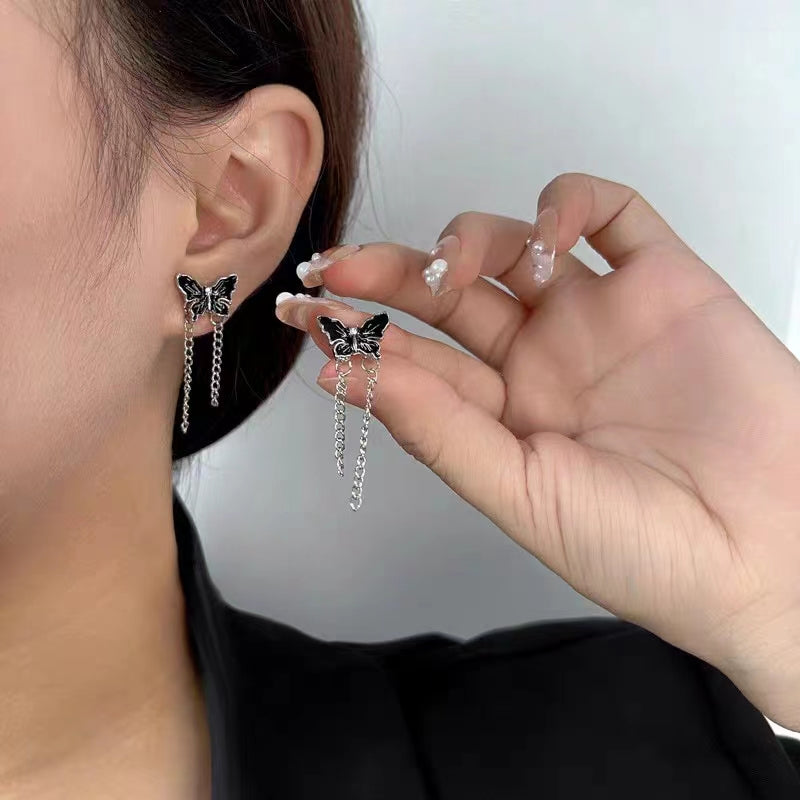 Black Butterfly Tassel Chain Earrings for Women, Light Luxury, Small and Popular Personality, Temperament Earrings, Sweet and Cool Style, Japanese and Korean Earrings