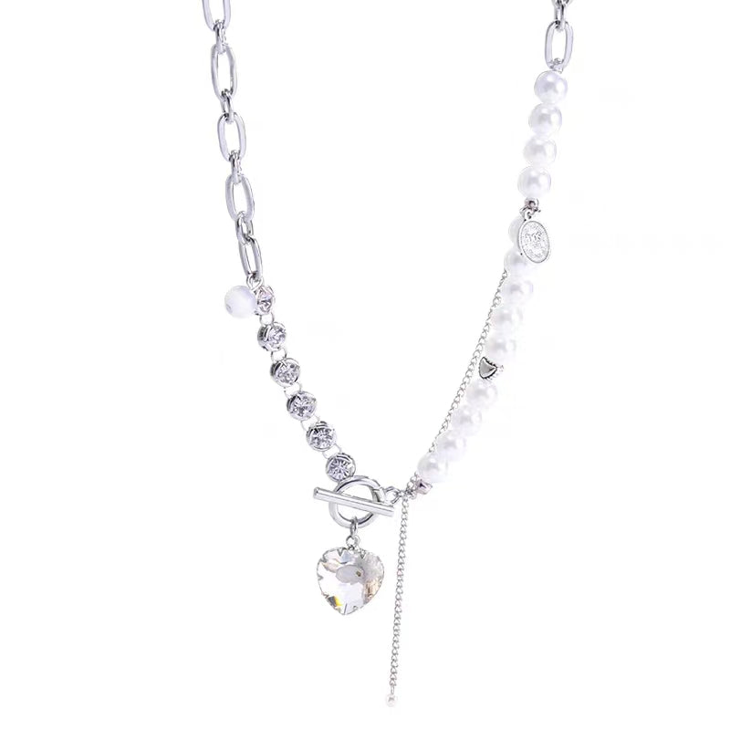 Pearl Heart Splicing Necklace for Women in Summer Sweet Cool Style Neckchain Accessories Light Luxury and Unique Design Sense High end Collar Chain