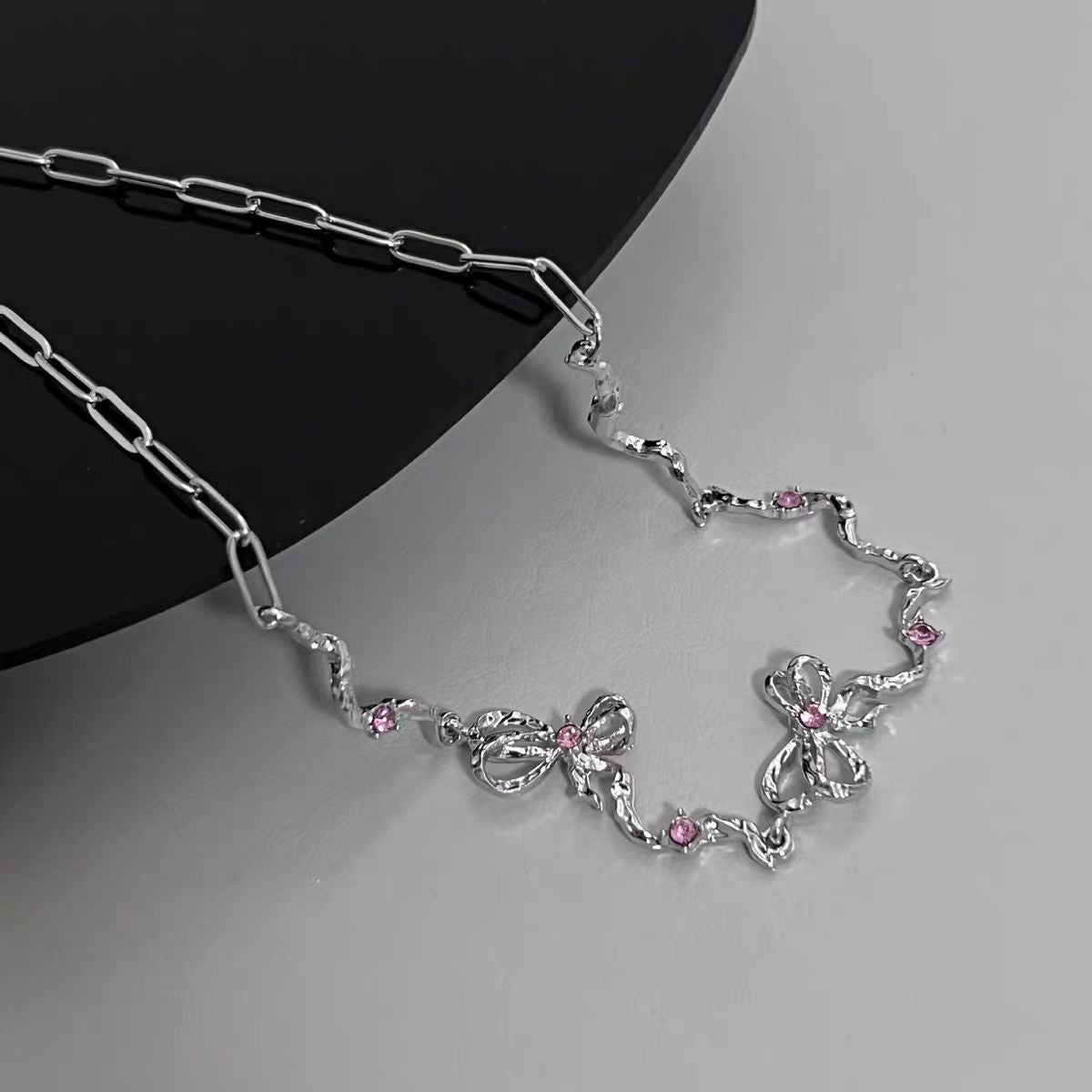wrinkled pink diamond bow pearl necklace for women's ins sweet and spicy Y2K niche design collarbone chain