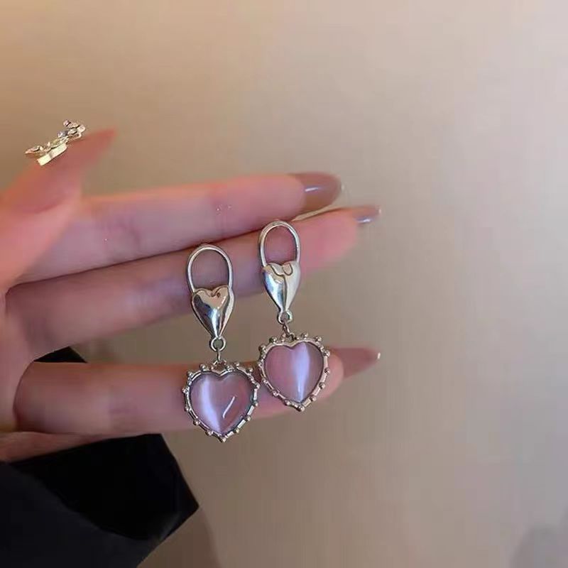 S925 Silver Needle Sweet Cool Pink Cat Eye Stone Love Earrings Simple and Personalized Versatile Style Fashion Earrings Earrings