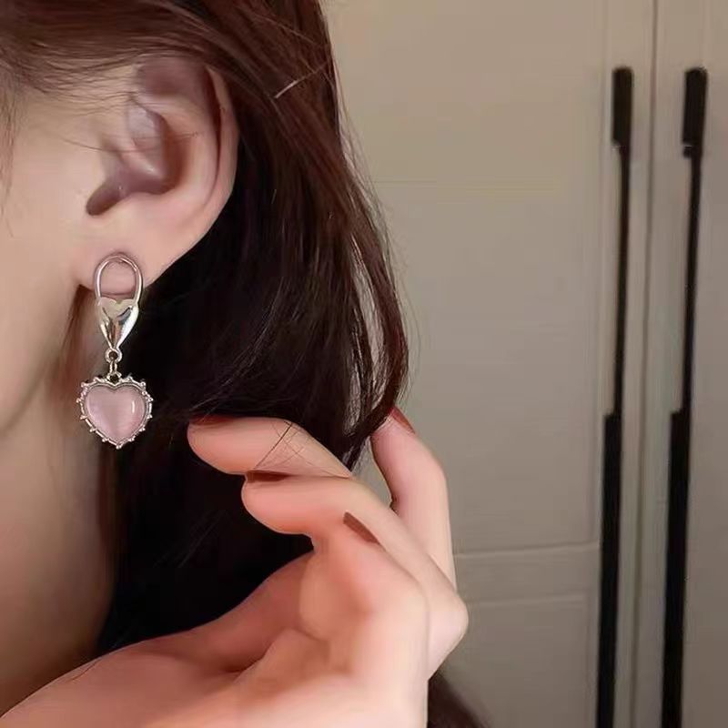 S925 Silver Needle Sweet Cool Pink Cat Eye Stone Love Earrings Simple and Personalized Versatile Style Fashion Earrings Earrings