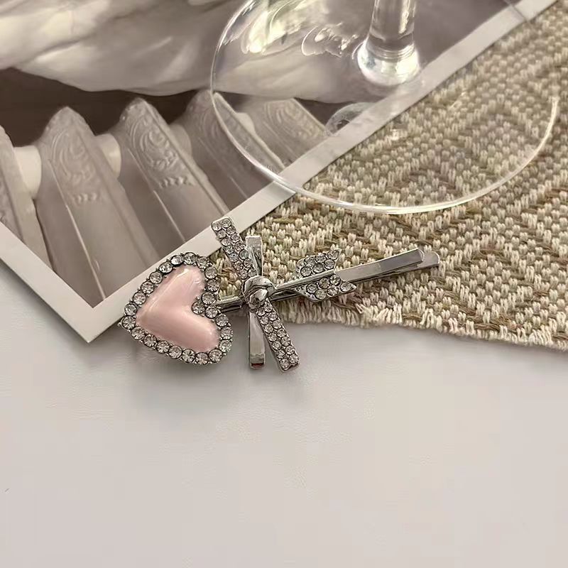 Sweet and Cool Girl Asymmetric Small Tail Meteor Earrings Star Shining Diamond Earrings Show Face Small Balloon Earrings Clip Earrings