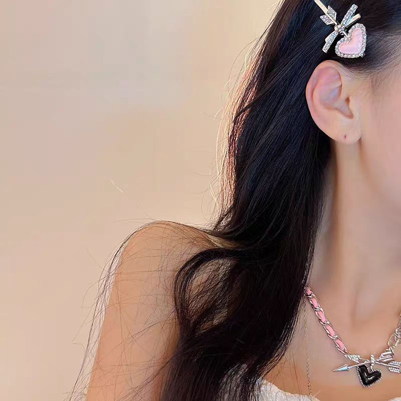 Sweet and Cool Girl Asymmetric Small Tail Meteor Earrings Star Shining Diamond Earrings Show Face Small Balloon Earrings Clip Earrings