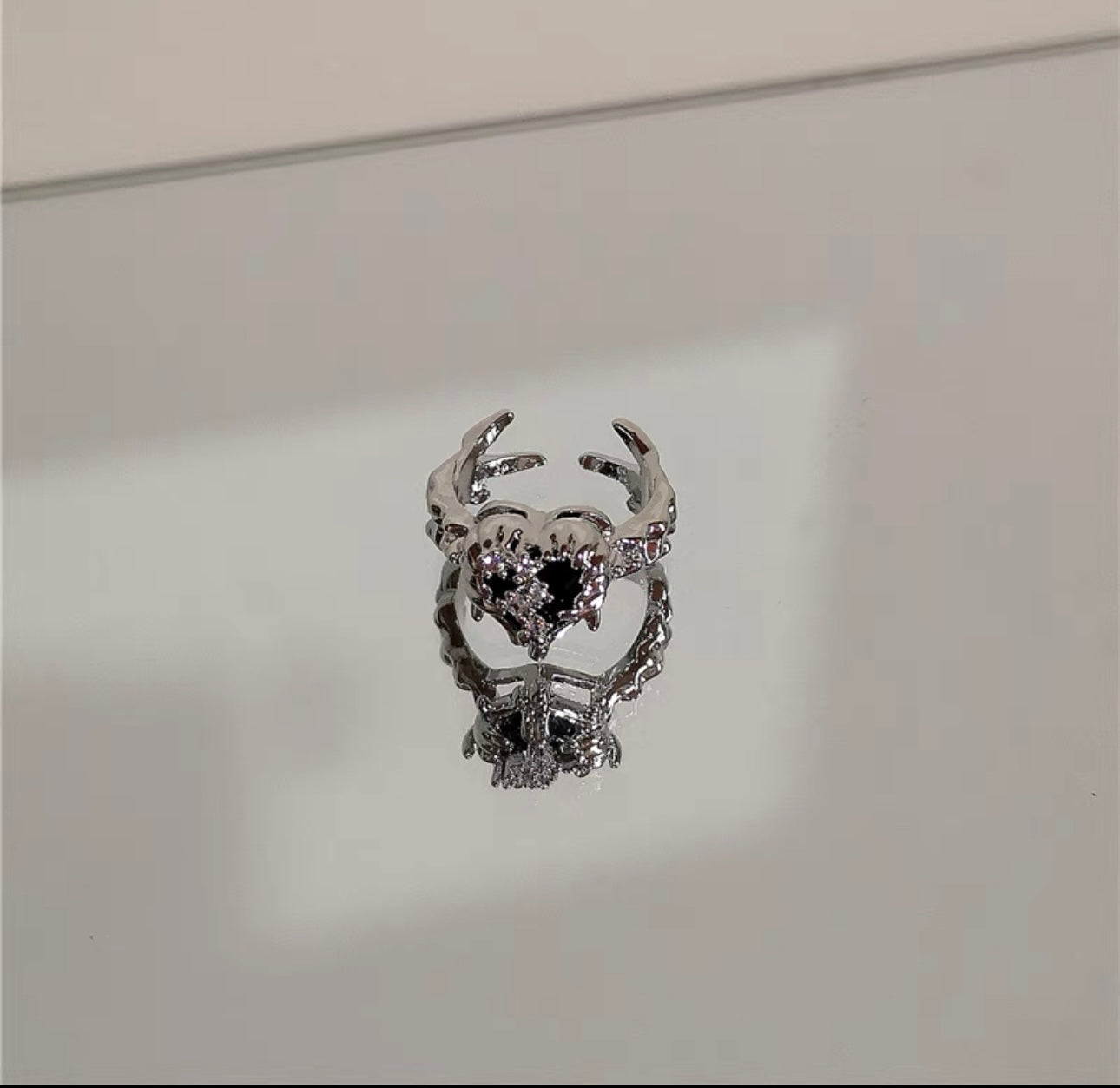 Kpop Fashion Punk Red Crystal Heart Irregular Open Metal Rin