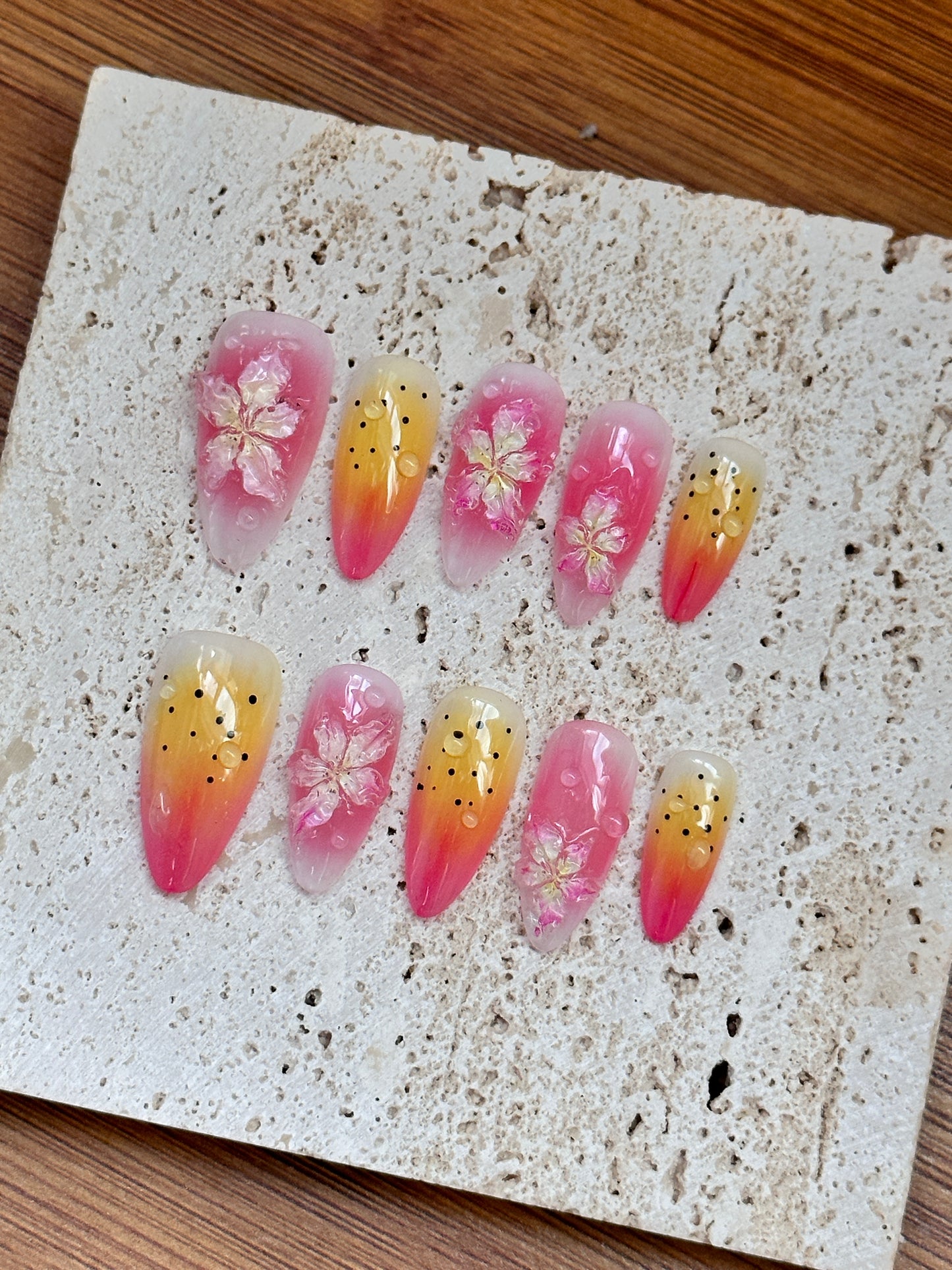 Elegant Gradient Floral Nail🌸