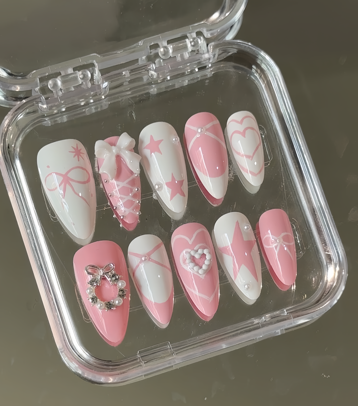 Pink stars 💫 nails