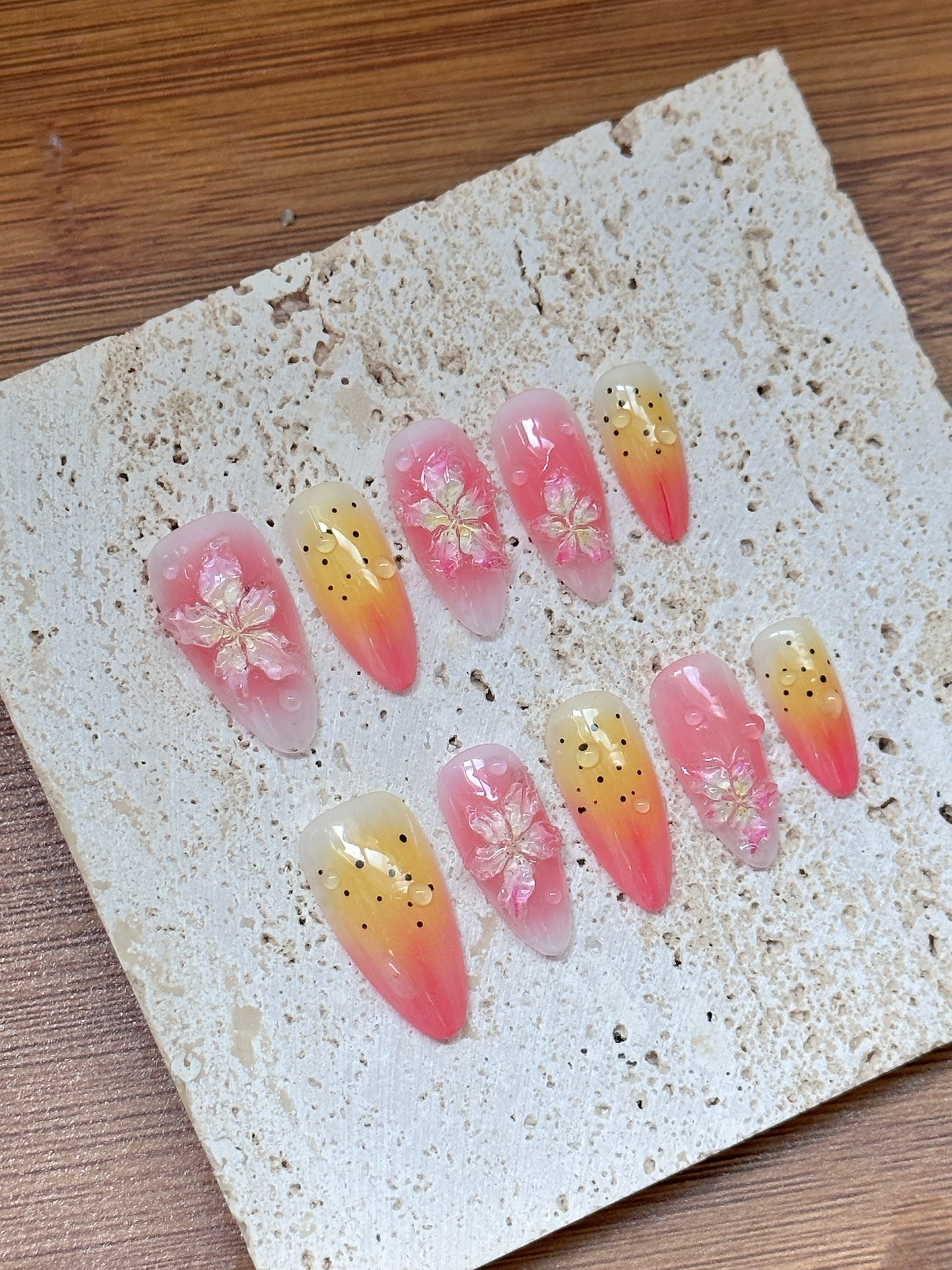 Elegant Gradient Floral Nail🌸